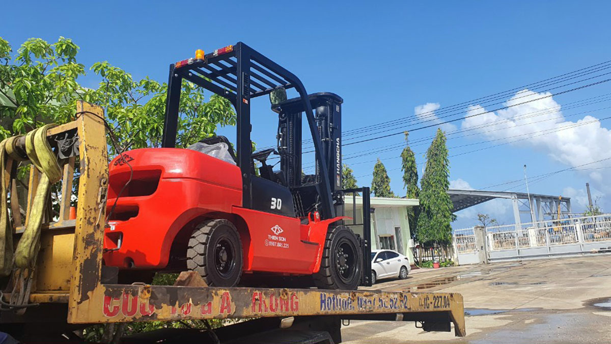 xe nâng dầu 3 tấn dòng A