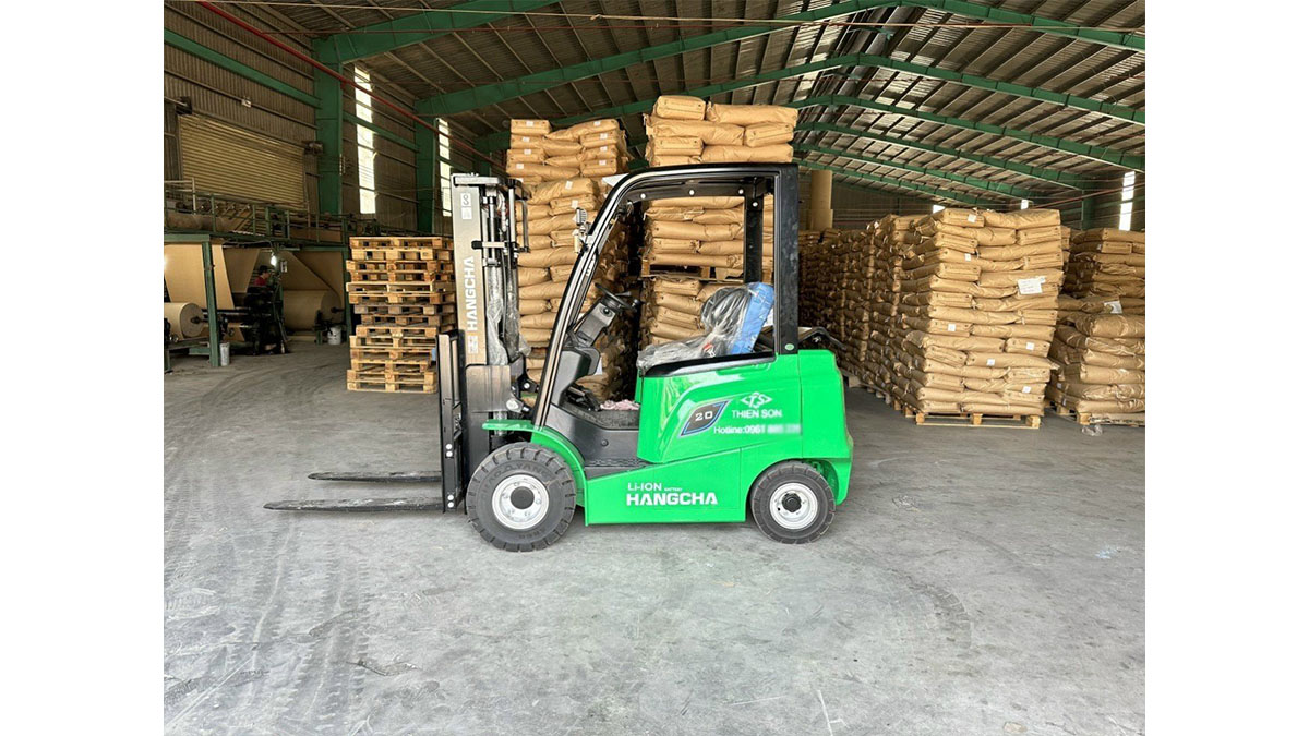xe nâng điện 2 tấn