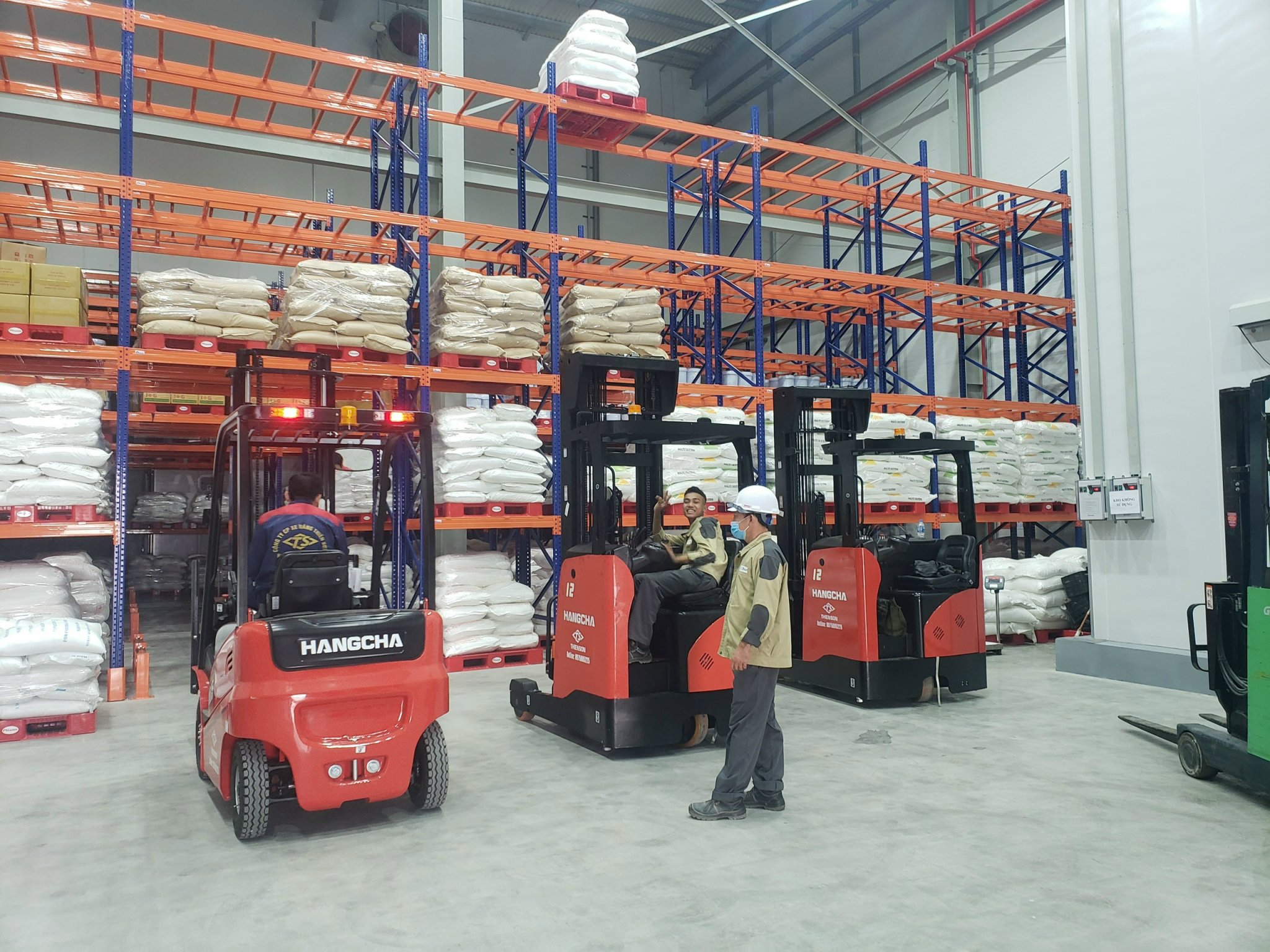 xe nâng điện 3 tấn pin Axit