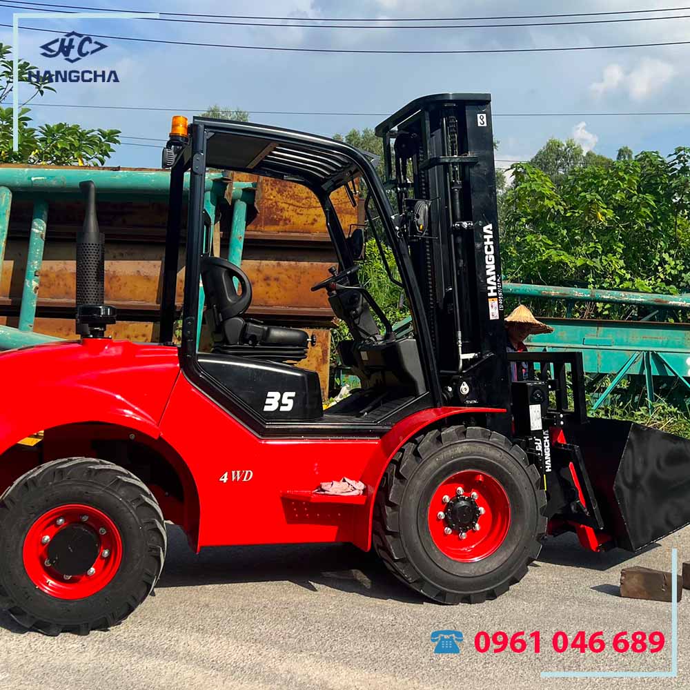 Xe nâng địa hình 09