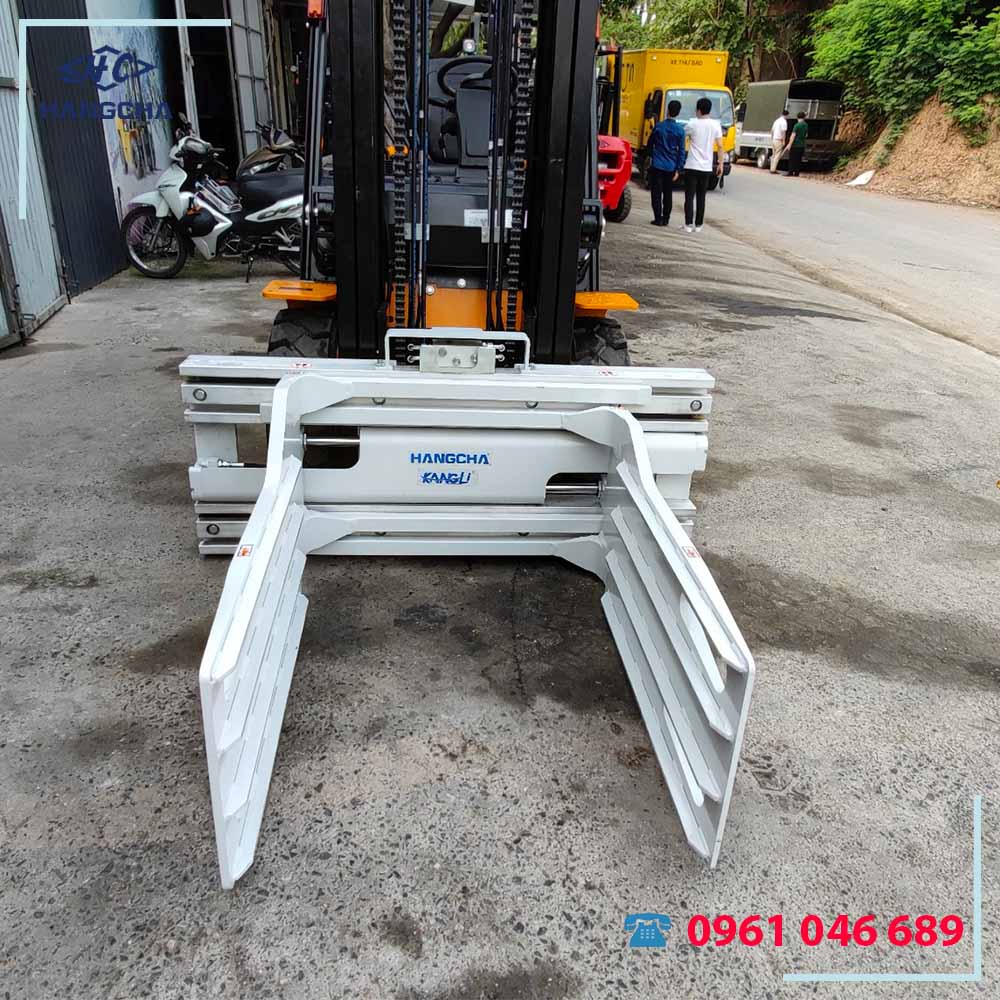 xe nâng kẹp vuông02