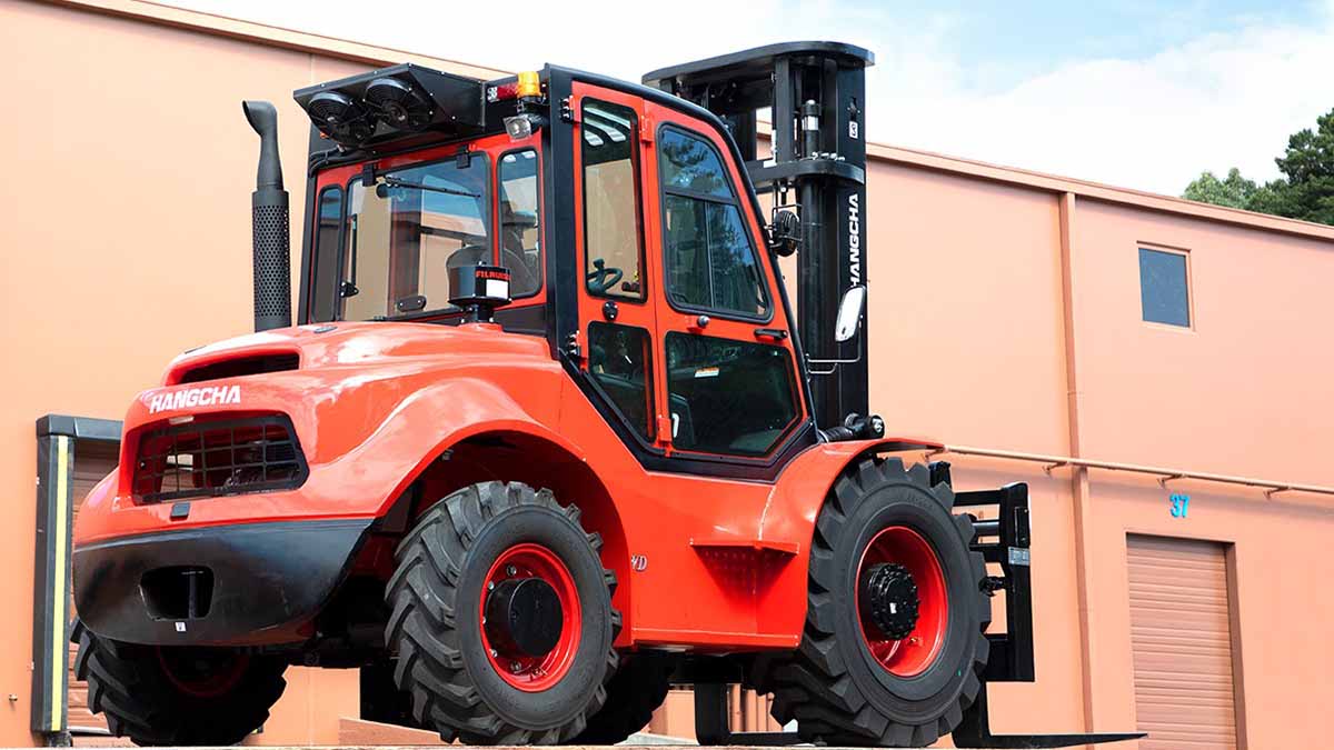 xe nâng địa hình hai cầu