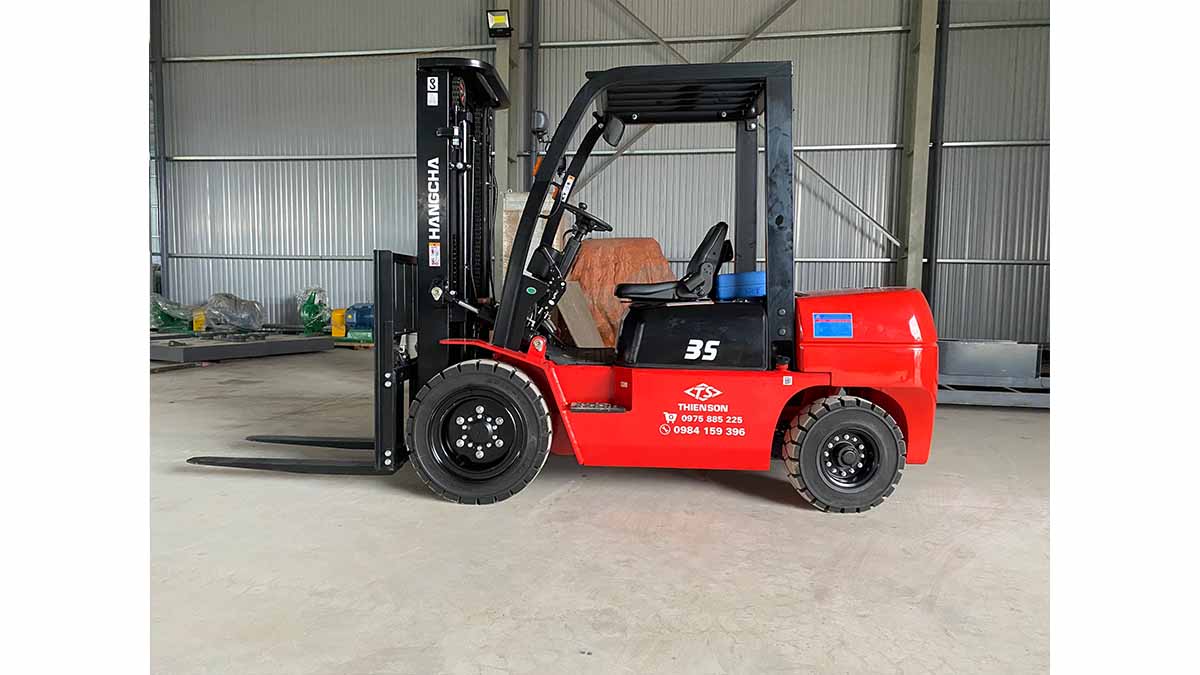 xe nâng 3.5 tấn chui cont