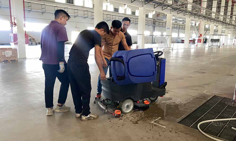 Cho thuê máy chà sàn công nghiệp
