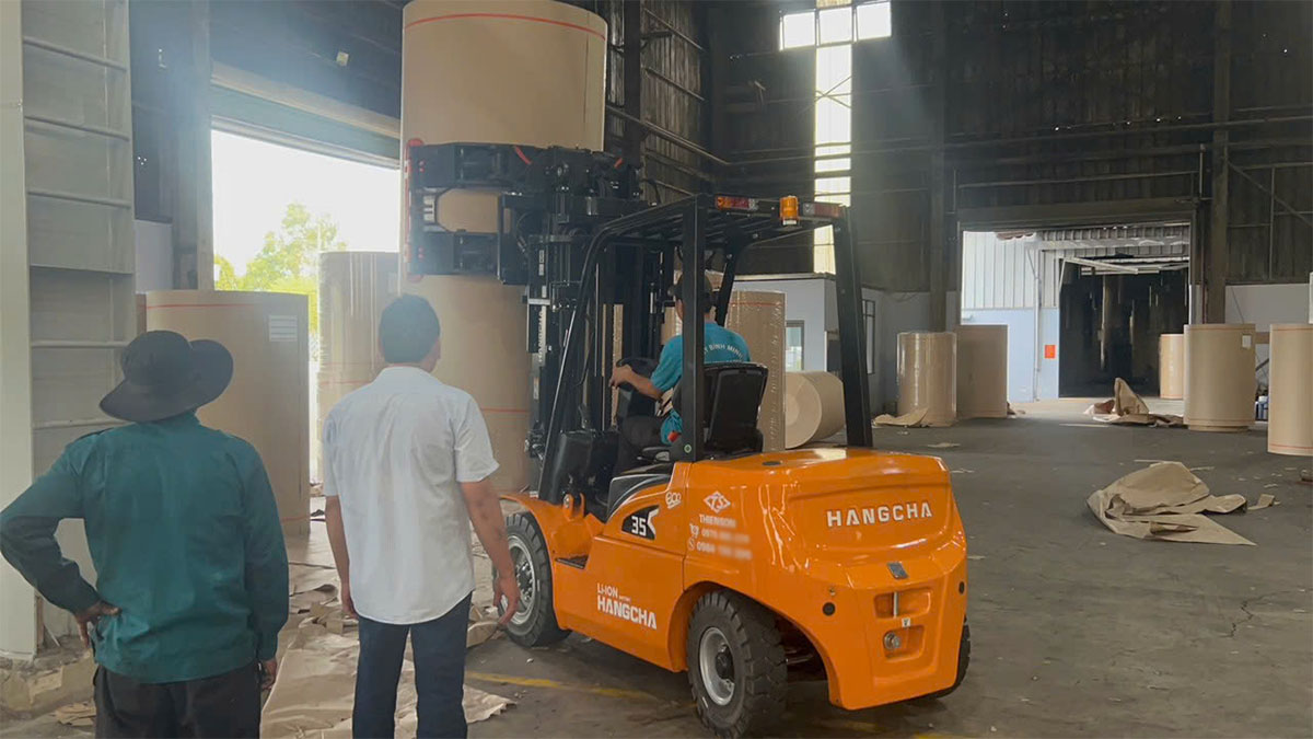 Xe nâng điện 3.5 tấn kẹp tròn